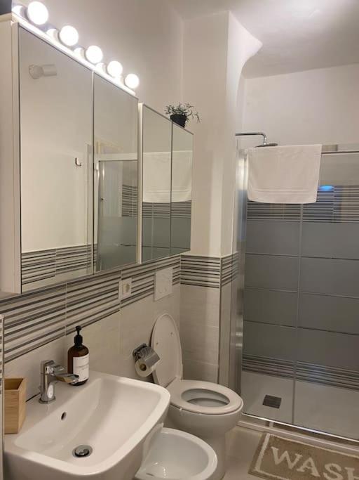 Gianfranco - City Center Apt Firenze Bagian luar foto